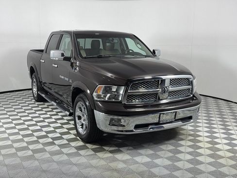 Used 2011 RAM 1500 Laramie AWD/4WD image 3