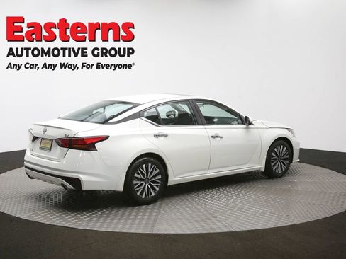 Used 2024 Nissan Altima 2.5 SV w/ SV Premium Package image 42