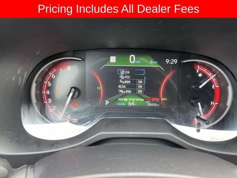 Used 2025 Toyota RAV4 XLE AWD/4WD image 24
