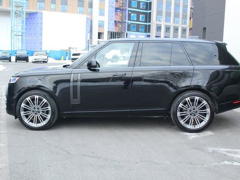 Used 2023 Land Rover Range Rover SE image 6