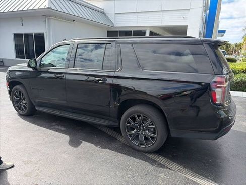 Used 2024 Chevrolet Suburban RST w/ Luxury Package image 4