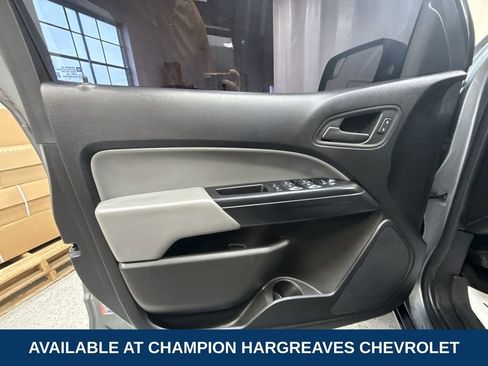 Used 2022 Chevrolet Colorado W/T w/ Custom Special Edition image 30