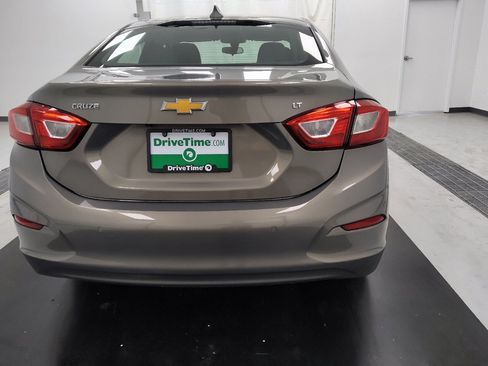 Used 2019 Chevrolet Cruze LT w/ Convenience Package FWD image 7