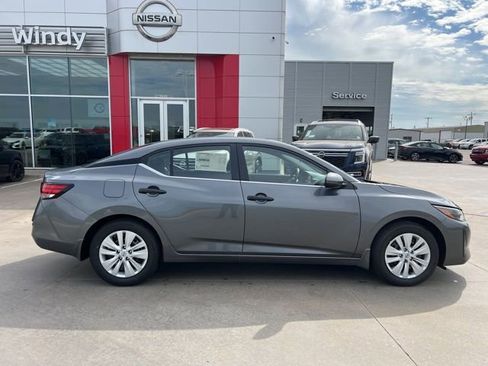 Used 2025 Nissan Sentra S FWD image 8