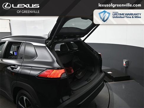 Used 2024 Toyota Corolla Cross XSE image 29