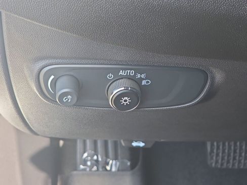Used 2024 Chevrolet Equinox RS FWD image 27