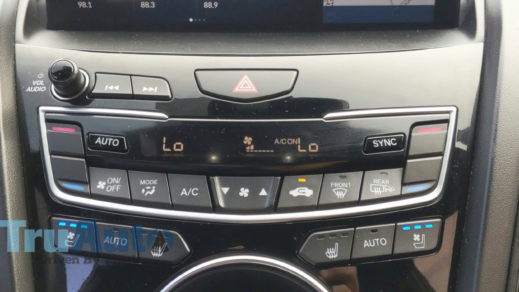 Used 2019 Acura RDX w/ Advance Package FWD image 33
