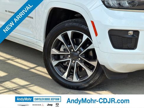 Used 2023 Jeep Grand Cherokee L Overland w/ Rear Seat Video Group I AWD/4WD image 10