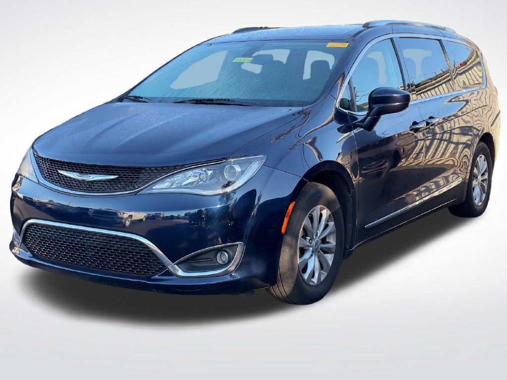 Used 2019 Chrysler Pacifica Touring-L FWD image 6