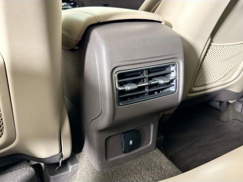 Used 2023 Lincoln Corsair FWD image 16