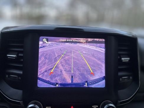 Used 2021 RAM 1500 Big Horn w/ Built-to-serve Edition image 9