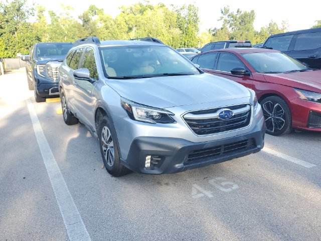 Used 2021 Subaru Outback Premium AWD/4WD image 3