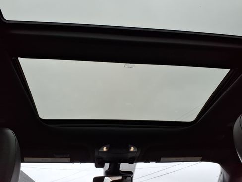 Used 2022 Chrysler Pacifica Limited w/ S Appearance Package FWD image 15