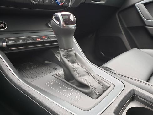 Used 2025 Audi Q3 2.0T Premium w/ Convenience Package image 25