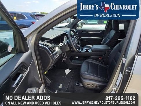 Used 2026 GMC Acadia Elevation w/ Elevation Premium Package FWD image 10