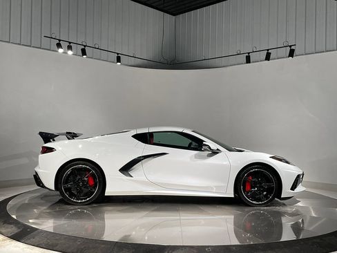 Used 2025 Chevrolet Corvette Stingray Preferred Cpe w/ Battery Protection Package image 5