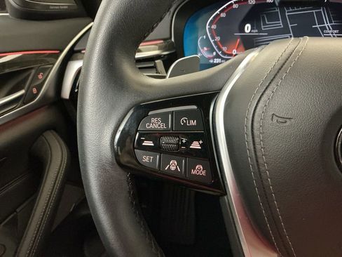 Certified 2022 BMW 530i w/ Executive Package image 17