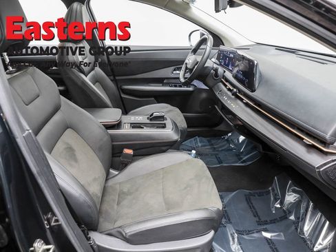 Used 2023 Nissan Ariya FWD image 26