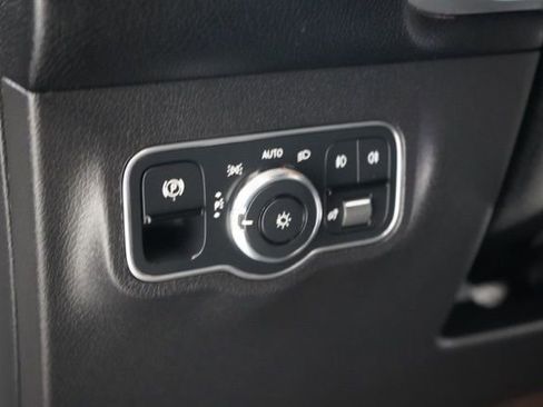 Used 2022 Mercedes-Benz GLB 250 4MATIC image 22