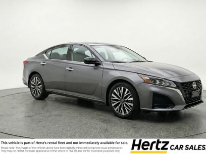 Used 2025 Nissan Altima 2.5 SV