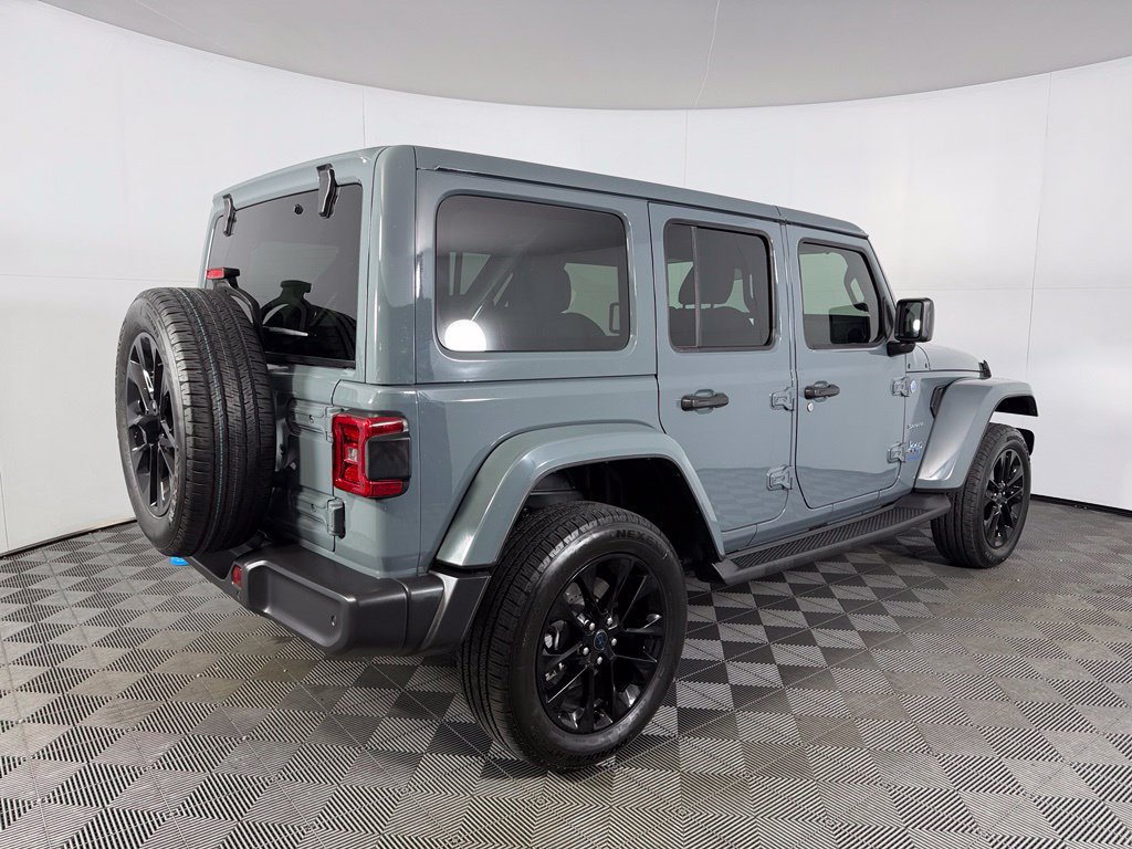 Used 2024 Jeep Wrangler Unlimited Sahara w/ Safety Group AWD/4WD image 6