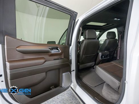 Used 2024 GMC Sierra 1500 Denali w/ Denali Reserve Package AWD/4WD image 25