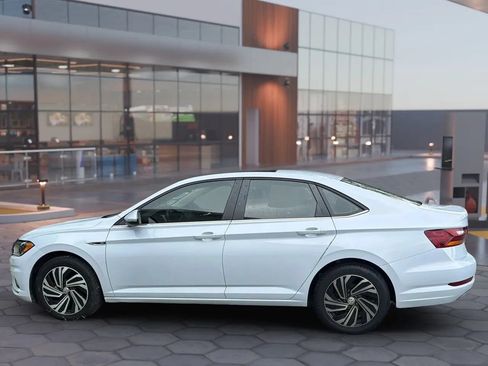 Used 2019 Volkswagen Jetta SEL Premium FWD image 4