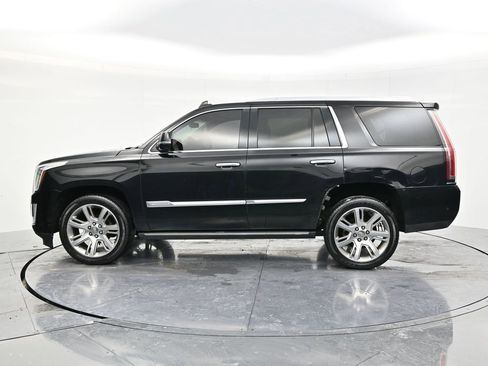 Used 2017 Cadillac Escalade Premium Luxury RWD image 8