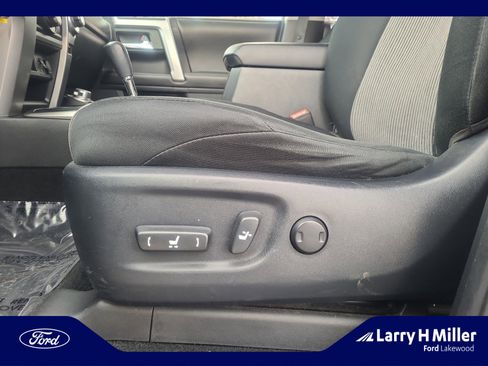 Used 2016 Toyota 4Runner SR5 image 14