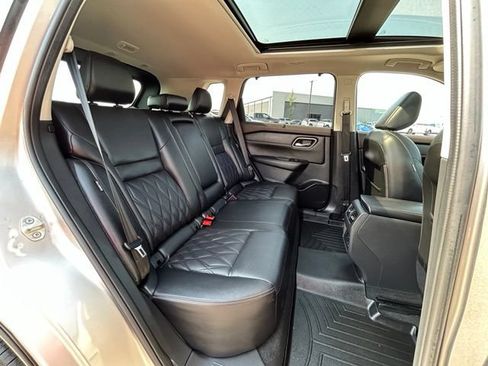Used 2021 Nissan Rogue Platinum AWD/4WD image 41