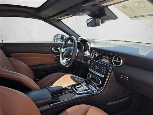 Used 2020 Mercedes-Benz SLC 43 AMG image 11