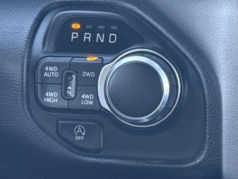 Used 2022 RAM 1500 Big Horn AWD/4WD image 34