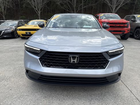 Used 2025 Honda Accord Sport image 2