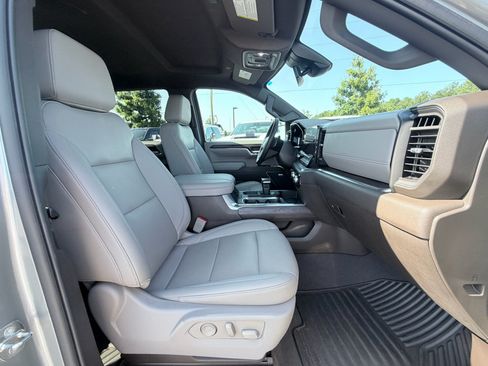 Used 2024 GMC Sierra 1500 SLT w/ SLT Convenience Package AWD/4WD image 23