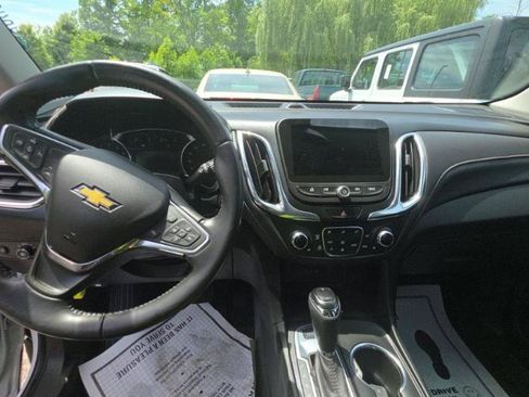 Used 2021 Chevrolet Equinox Premier AWD/4WD image 11