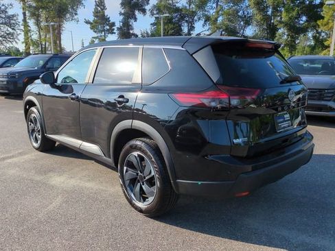Used 2025 Nissan Rogue SV AWD/4WD image 6