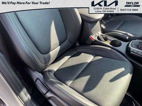 Used 2025 Kia Seltos EX w/ EX Sunroof Package AWD/4WD image 12