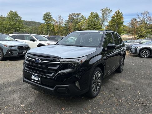 New 2025 Subaru Forester Touring image 4