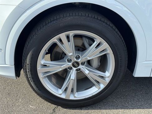 Used 2023 Audi Q8 Premium w/ Convenience Package image 10