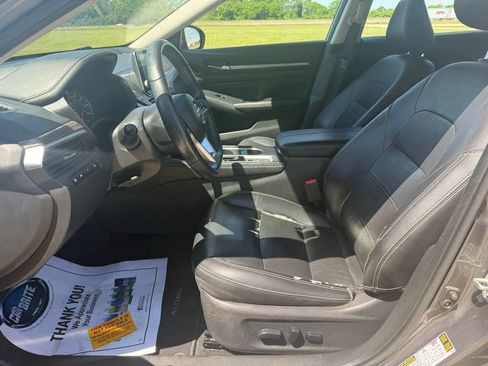 Used 2019 Nissan Altima 2.5 SL FWD image 26