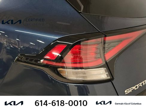 Certified 2025 Kia Sportage EX w/ EX Premium Package AWD/4WD image 15