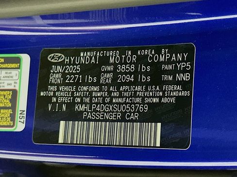 Used 2025 Hyundai Elantra Limited FWD image 27