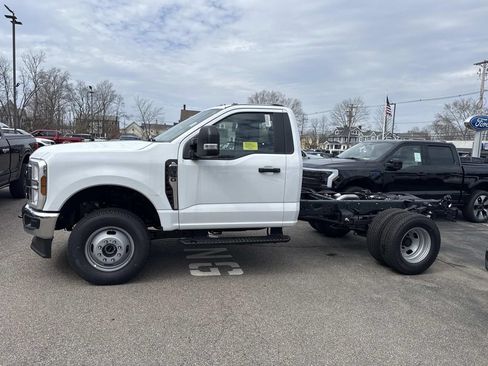 New 2026 Ford F350 XL w/ XL Chrome Package AWD/4WD image 2
