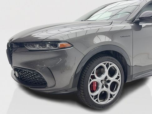 New 2024 Alfa Romeo Tonale Veloce image 6
