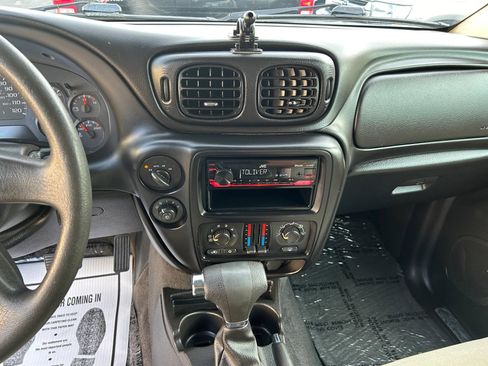 Used 2006 Chevrolet TrailBlazer LS w/ LS Preferred Equipment Group AWD/4WD image 15