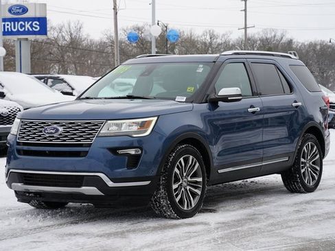 Certified 2018 Ford Explorer Platinum image 3