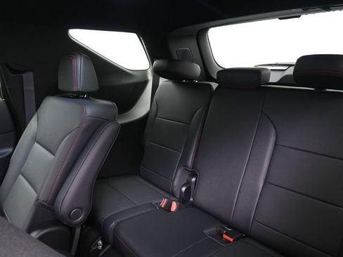 New 2026 Chevrolet Traverse Z71 w/ Driver Confidence Package image 9