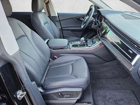 Used 2023 Audi Q8 Premium Plus image 22