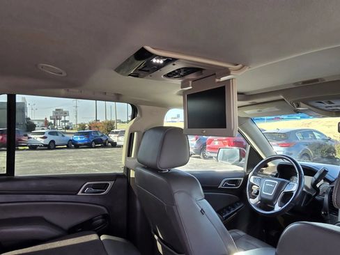 Used 2017 GMC Yukon Denali w/ Open Road Package AWD/4WD image 18