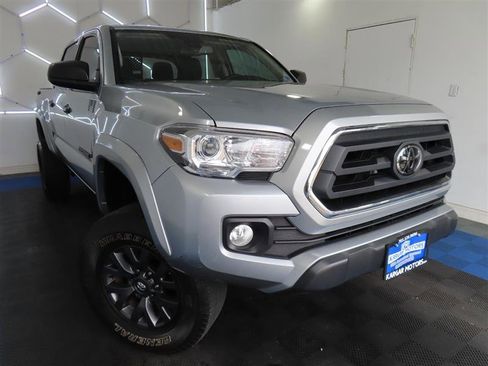 Used 2023 Toyota Tacoma SR5 image 3
